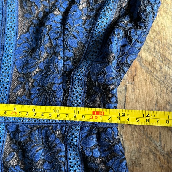 BCBG Maxazria Cailean blue and black Lace Gown SZ 2 - Picture 14 of 15